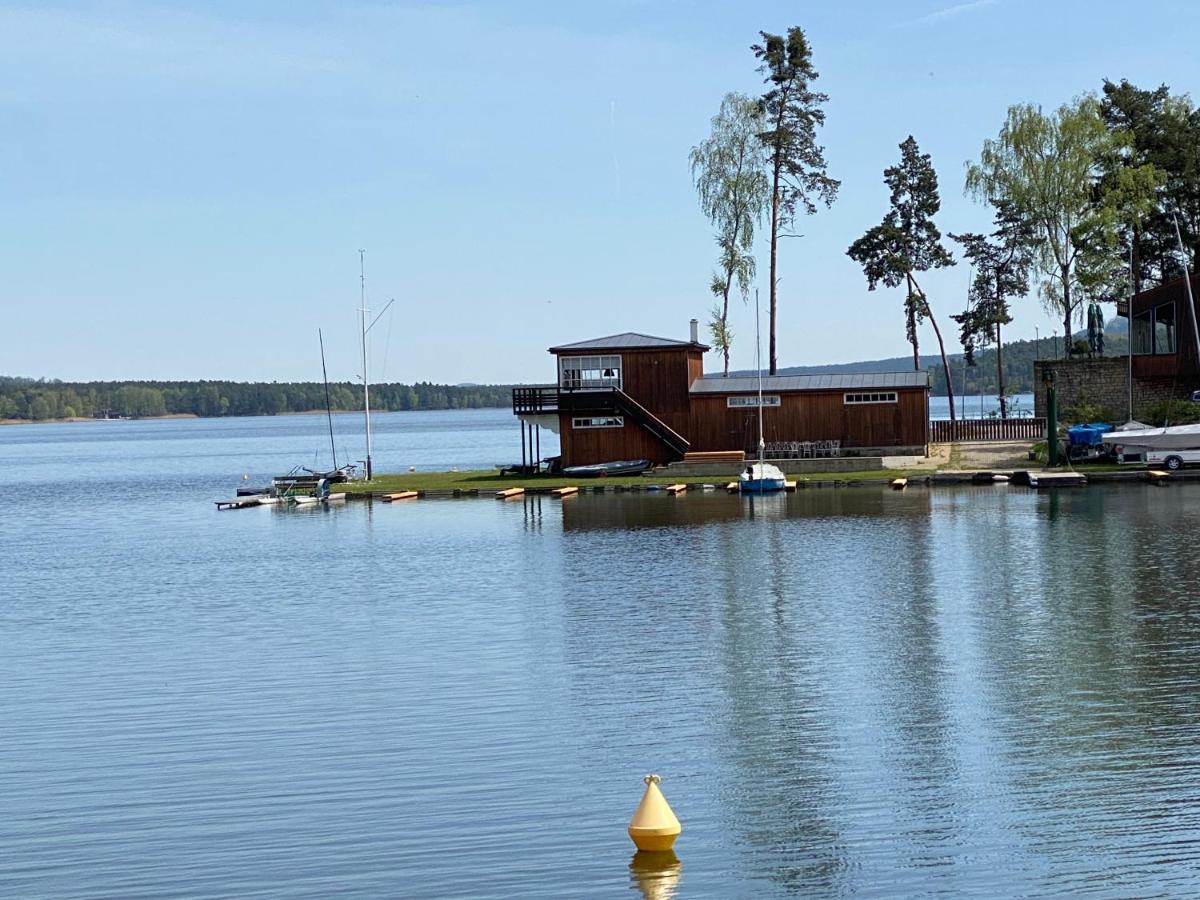 Apartman V Lakeparku Staré Splavy Eksteriør bilde